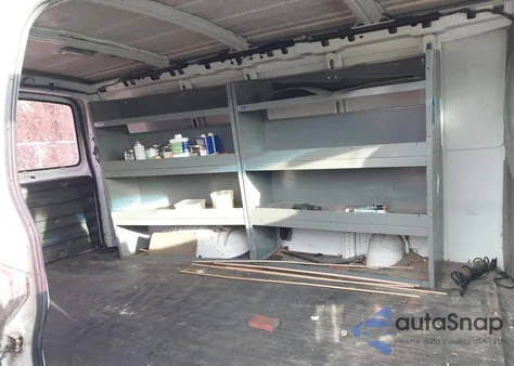 2000 GMC Savana Standard from USA, damaged, VIN 1GTHG35R3Y1231827